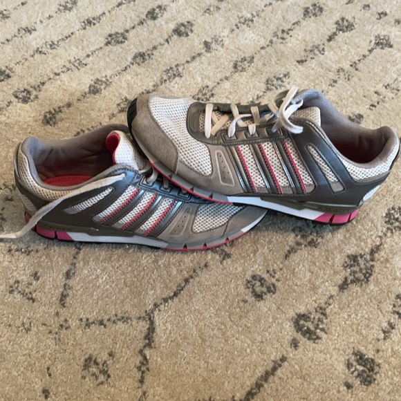 Adidas women’s walking shoe - Picture 4 of 8